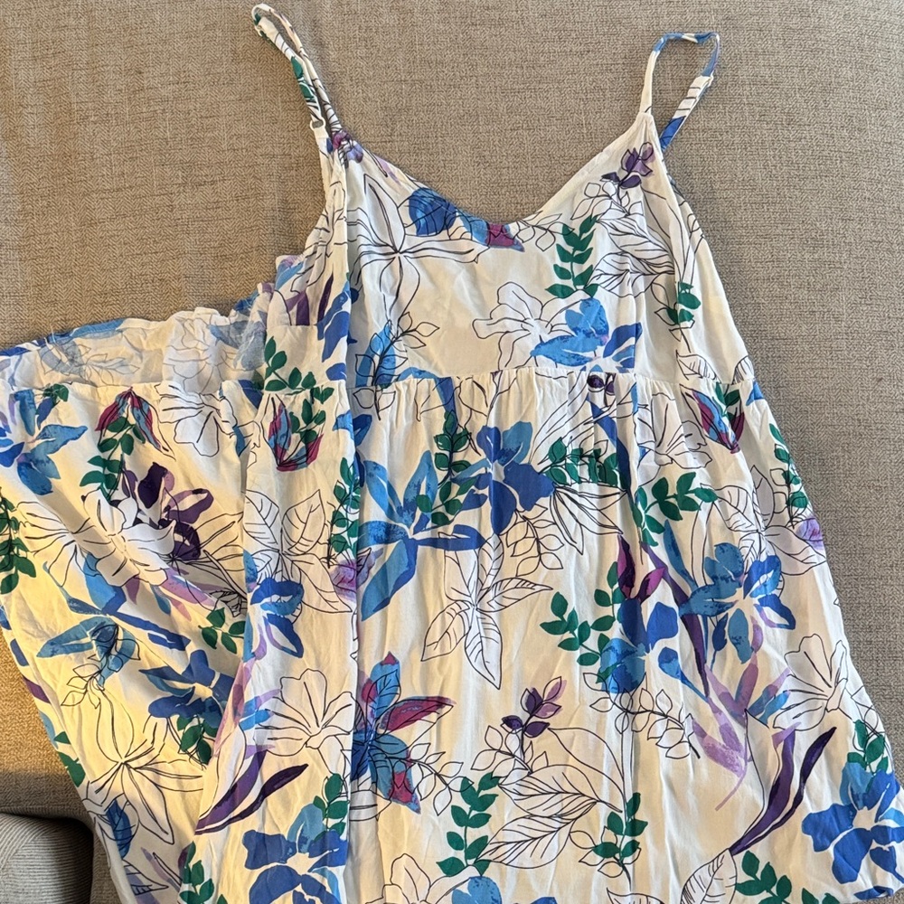 Ingrid & Isabel - Floral Spaghetti Strap Open Back Maxi Dress